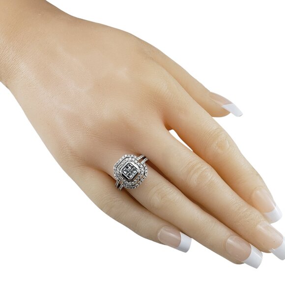 14 Karat White Gold Diamond Halo Cluster Ring Size 7.25 #19554 - Picture 6 of 7